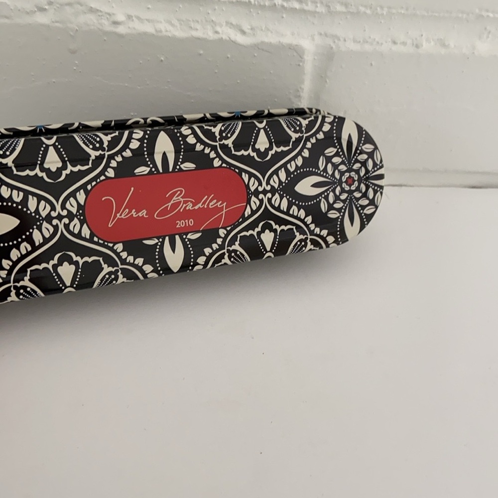 Set - Classic Vera Bradley Tin Pencil/Brush Case - Picture 10 of 10